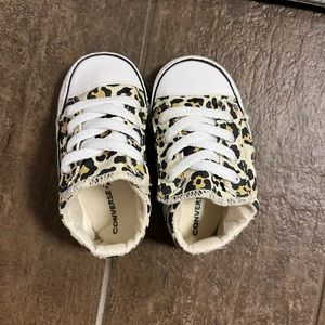 Converse leopard sneakers size 3